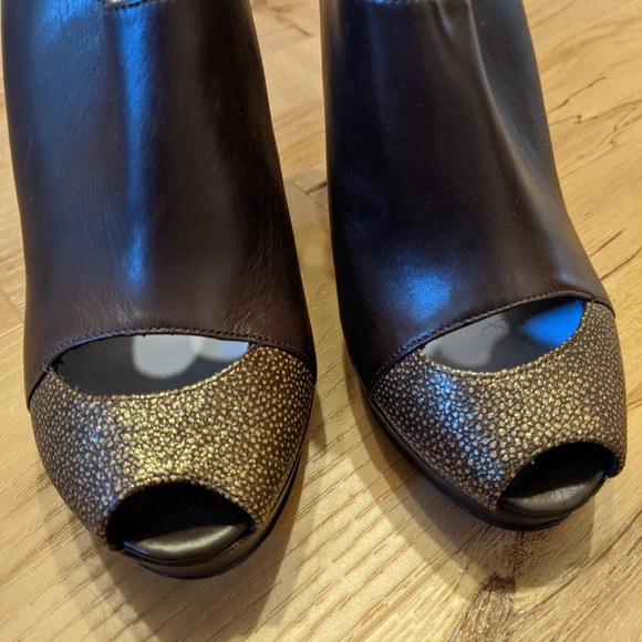 Delman peep toed slingback heels - Picture 2 of 3